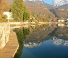 sentier_tour_lac_annecy_encorbellement_talloires_arnaud_guezou_x1000_-4dd1d-e43ac